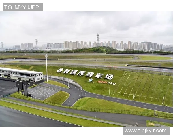 深圳篮球队的耐力揭秘：从训练到比赛的全景探索